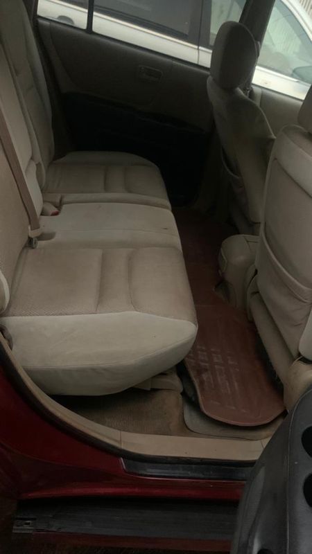 Thumbnail 2 of 2004 Toyota Highlander LE